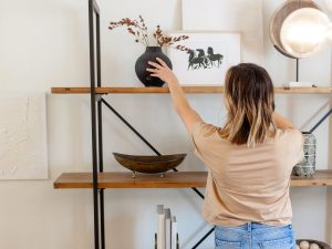 3 Reasons to Hire a Real Estate Agent Who is Also a Home Stager