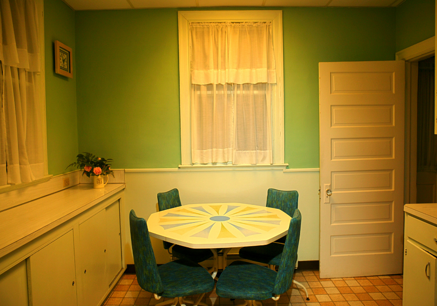 Dated kitchen and what not to fix before selling your house